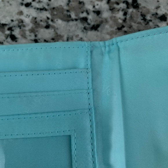 Vera Bradley - Picture 4 of 5